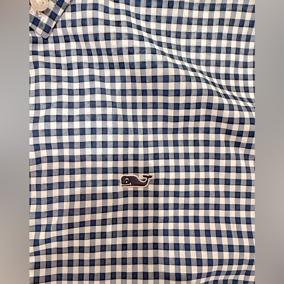 Boys Vineyard Vines performance shirt.
Hardly worn. Age 12/14. Gingham - Picture 3 of 3